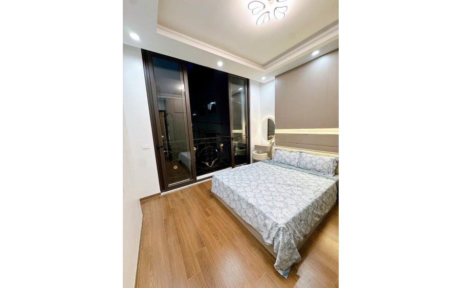 Siêu Phẩm Vạn Phúc, Hà Đông- ô tô ngủ trong nhà - Kinh doanh – Thang máy xịn- 40m x 5 Tầng - Chỉ 10 tỷ hơn xíu